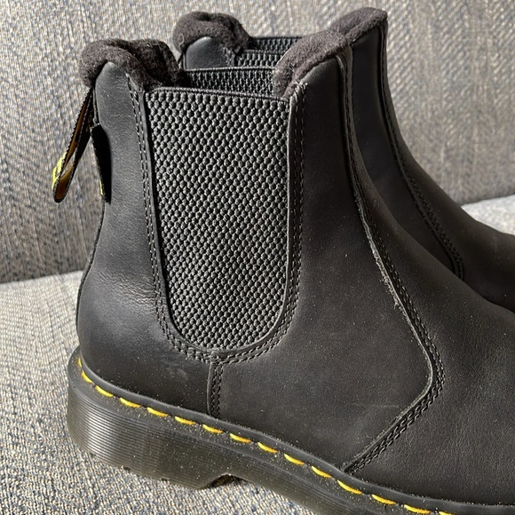 Dr. Martens 2976 WarmAir Leather Chelsea Boots Size: Men 8 Lady 9